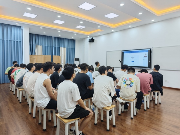学生候测中