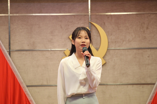 参赛选手刘依婷 参赛选手刘依婷
