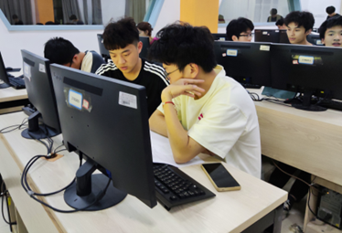 建模比赛现场 建模比赛现场