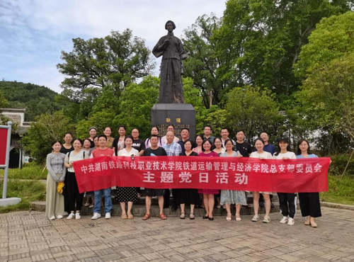 图片b 图片b