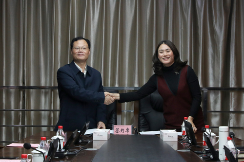 学校与湖南云感科技有限公司签署合作协议 (2) 学校与湖南云感科技有限公司签署合作协议 (2)