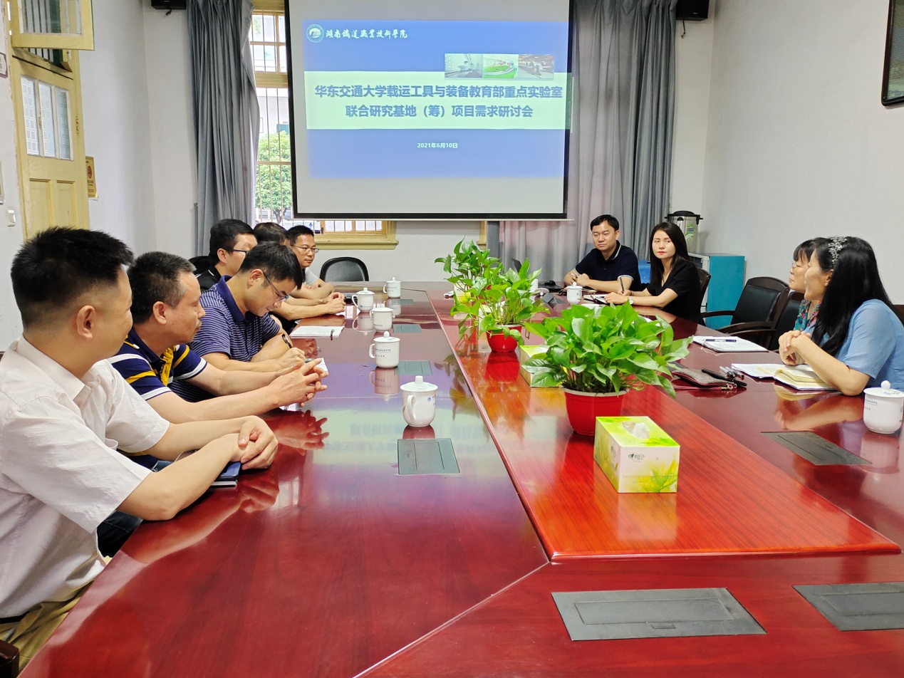 faae812a4764bdcade8cbec169e1acc.jpg