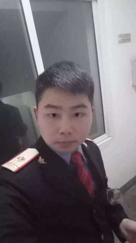 3 3