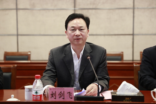 学院党委书记刘剑飞作动员讲话 学院党委书记刘剑飞作动员讲话