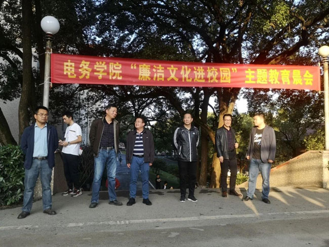 说明: C:/Users/Administrator/Desktop/1.jpg
