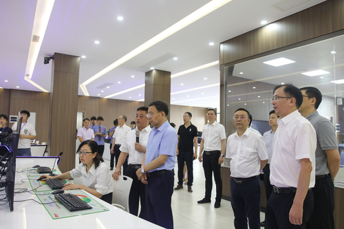 参观调度集中实训室 (2) 参观调度集中实训室 (2)