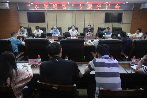学校党委书记康月林讲话全景 学校党委书记康月林讲话全景