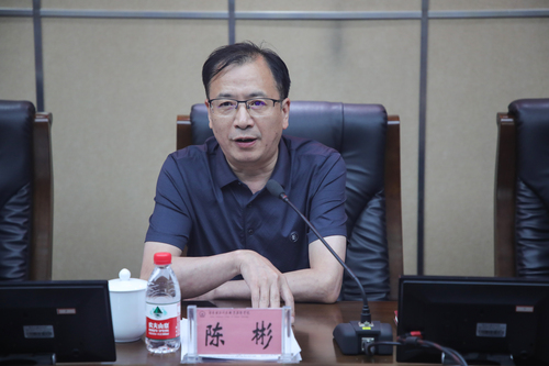 学校党委副书记、校长陈彬讲话特写 学校党委副书记、校长陈彬讲话特写
