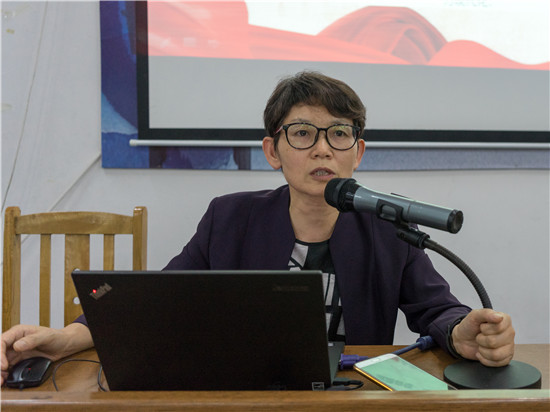 党委书记姚和芳授课 党委书记姚和芳授课