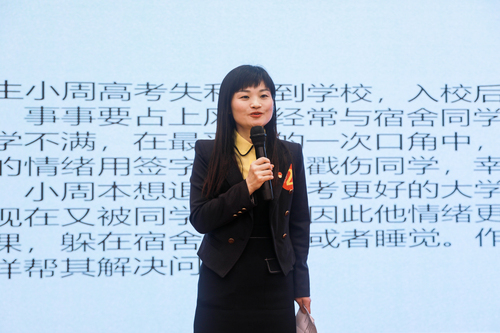 一等奖选手铁道机车学院曾敏比赛中 一等奖选手铁道机车学院曾敏比赛中