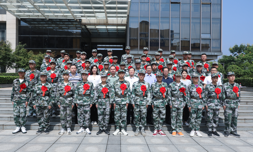 图片2 图片2