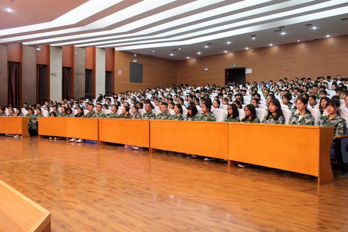 学生4