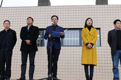 学院副院长陈彬发表题为《让我们一起为“友善”代言》的国旗下讲话 学院副院长陈彬发表题为《让我们一起为“友善”代言》的国旗下讲话